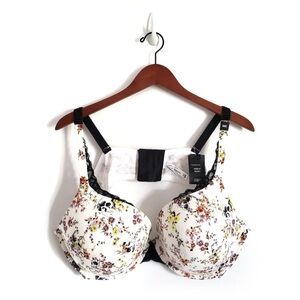 Torrid Skull Floral Push-Up Plunge Bra
50C NWT